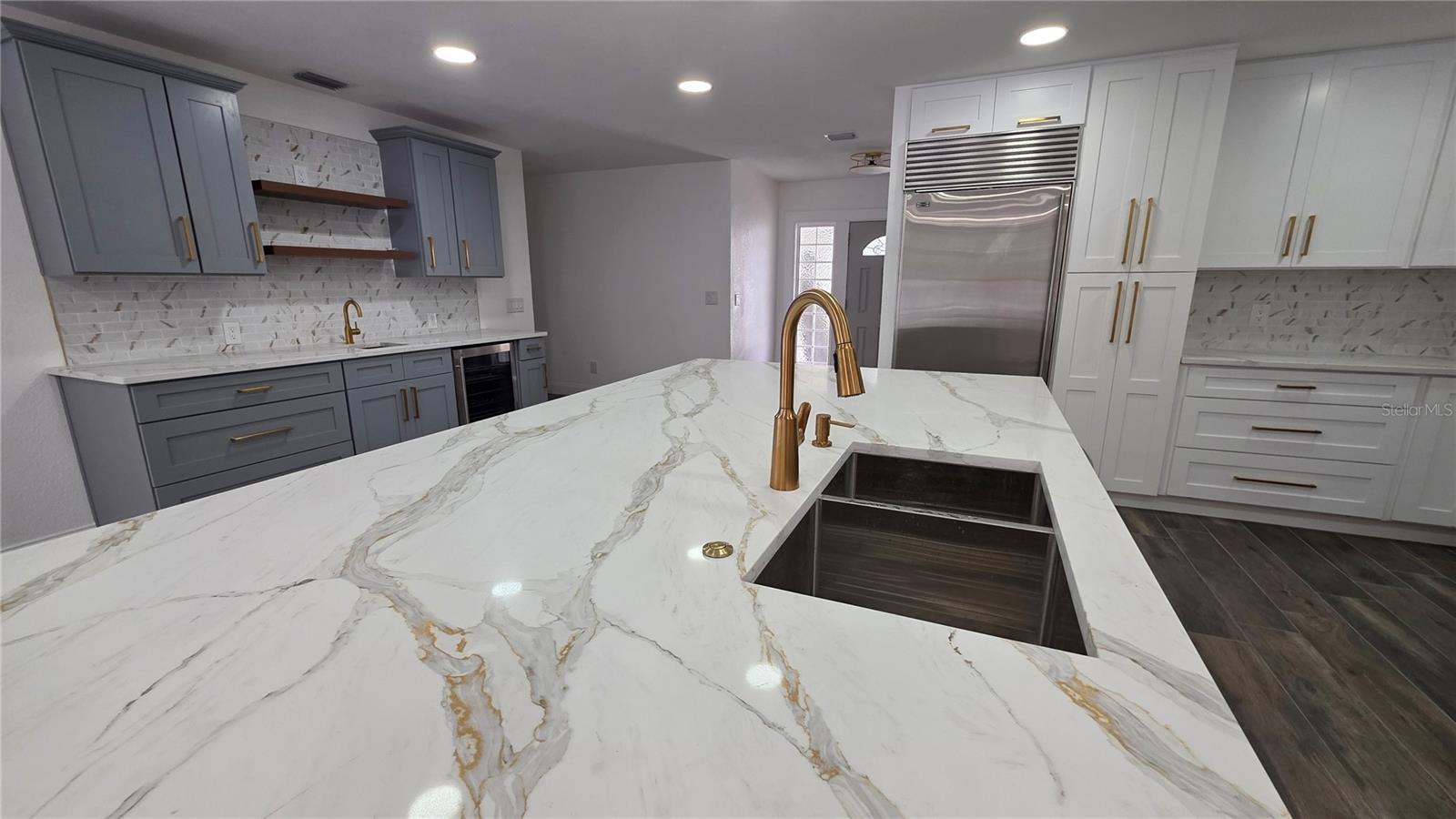 4820 W SAN MIGUEL ST