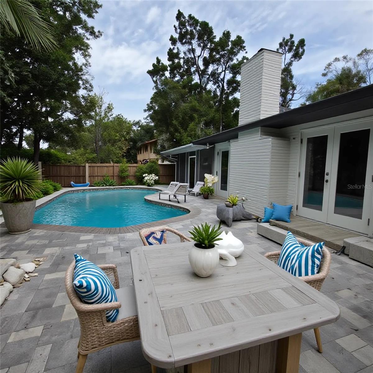 4820 W SAN MIGUEL ST