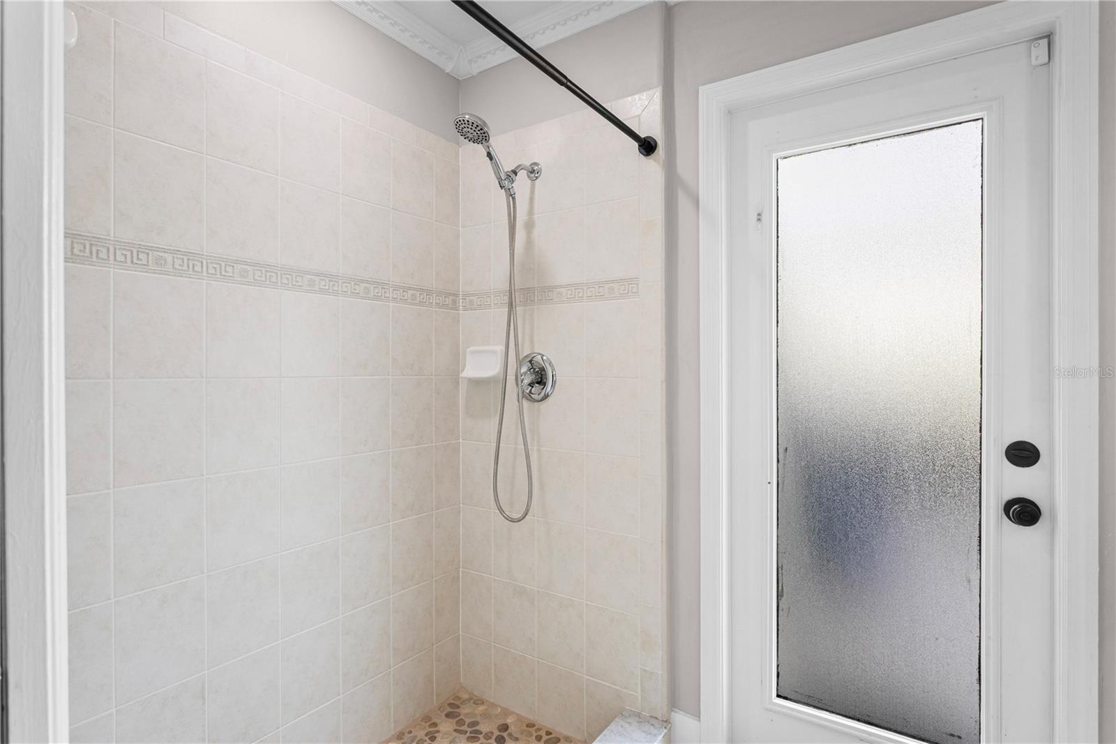 6114 NATIVE WOODS DR