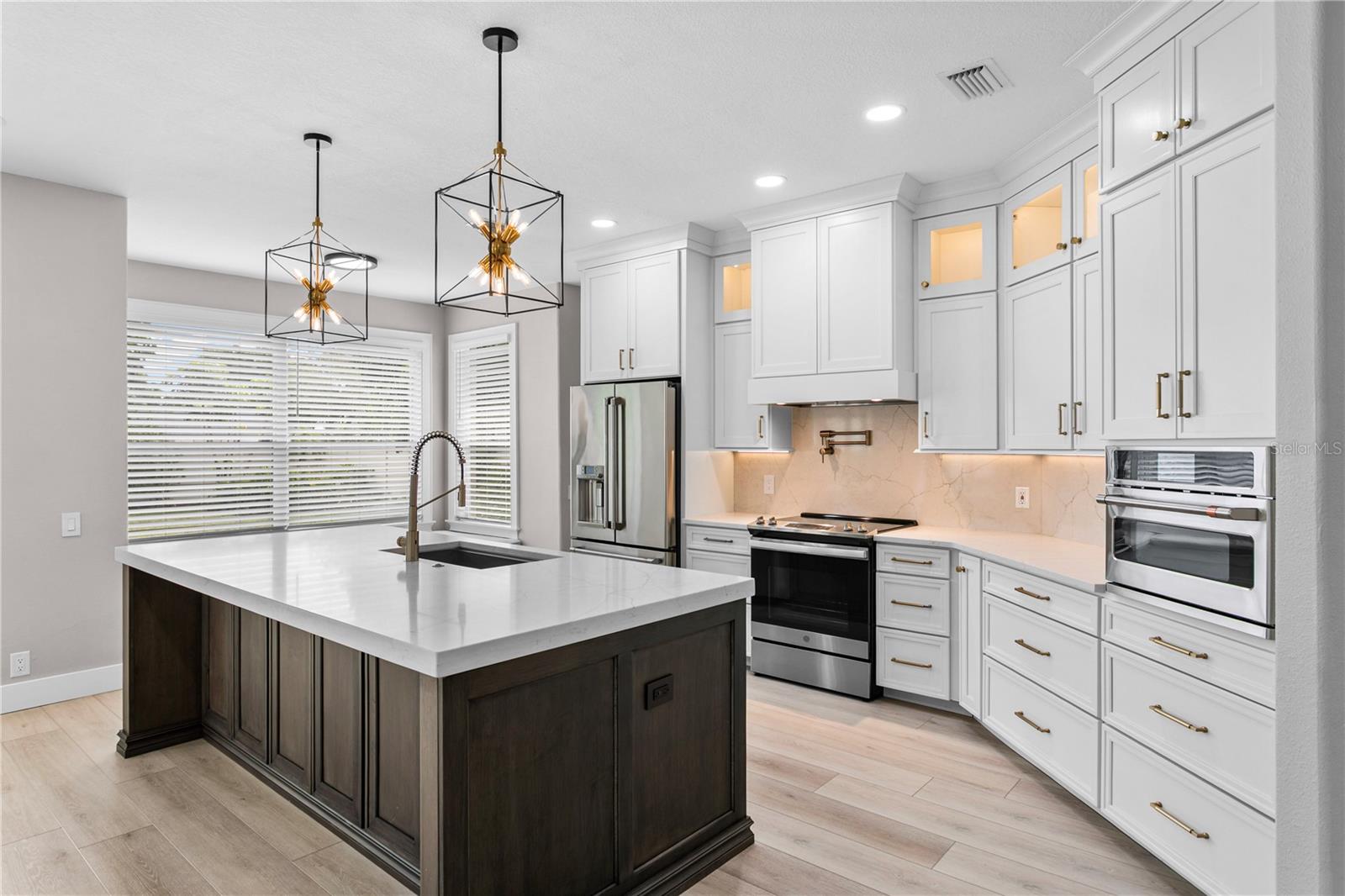 6114 NATIVE WOODS DR