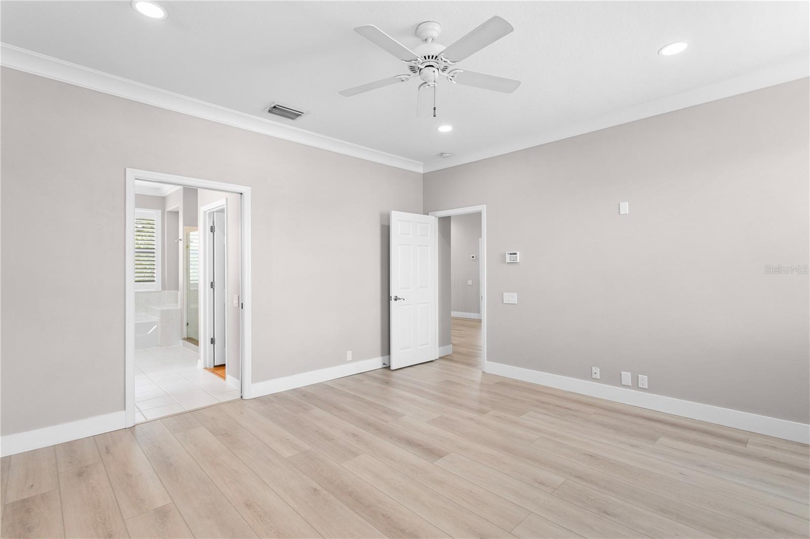 6114 NATIVE WOODS DR