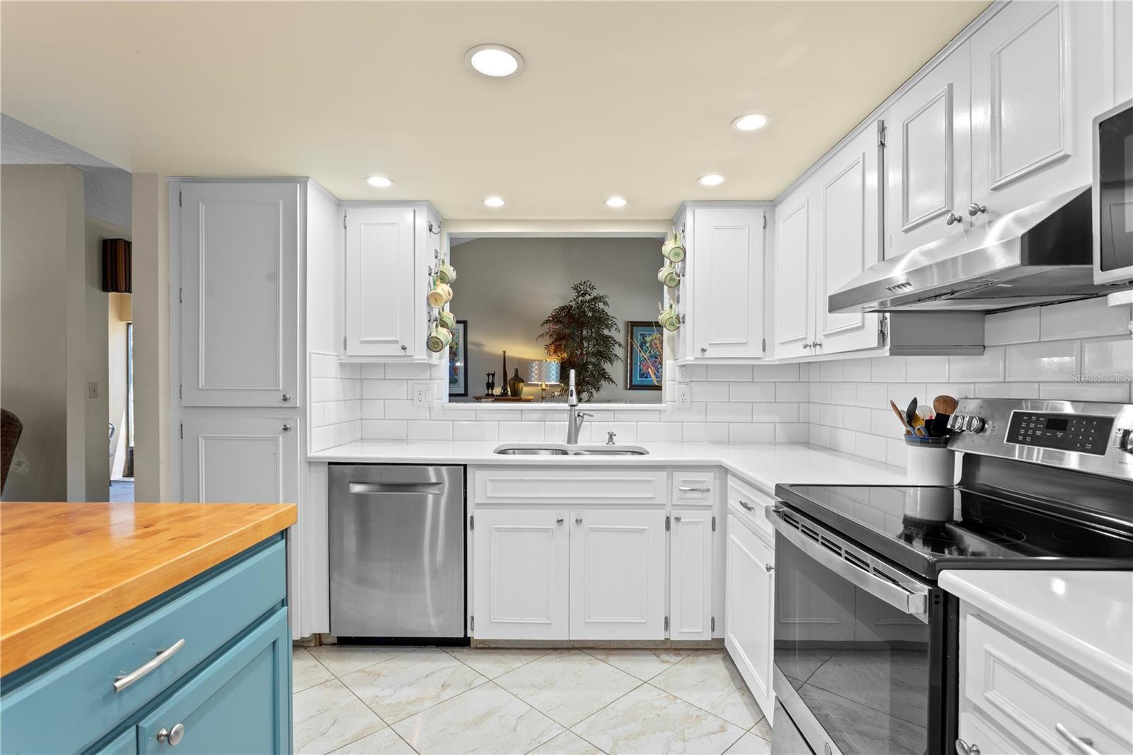 2449 BAY BERRY CT