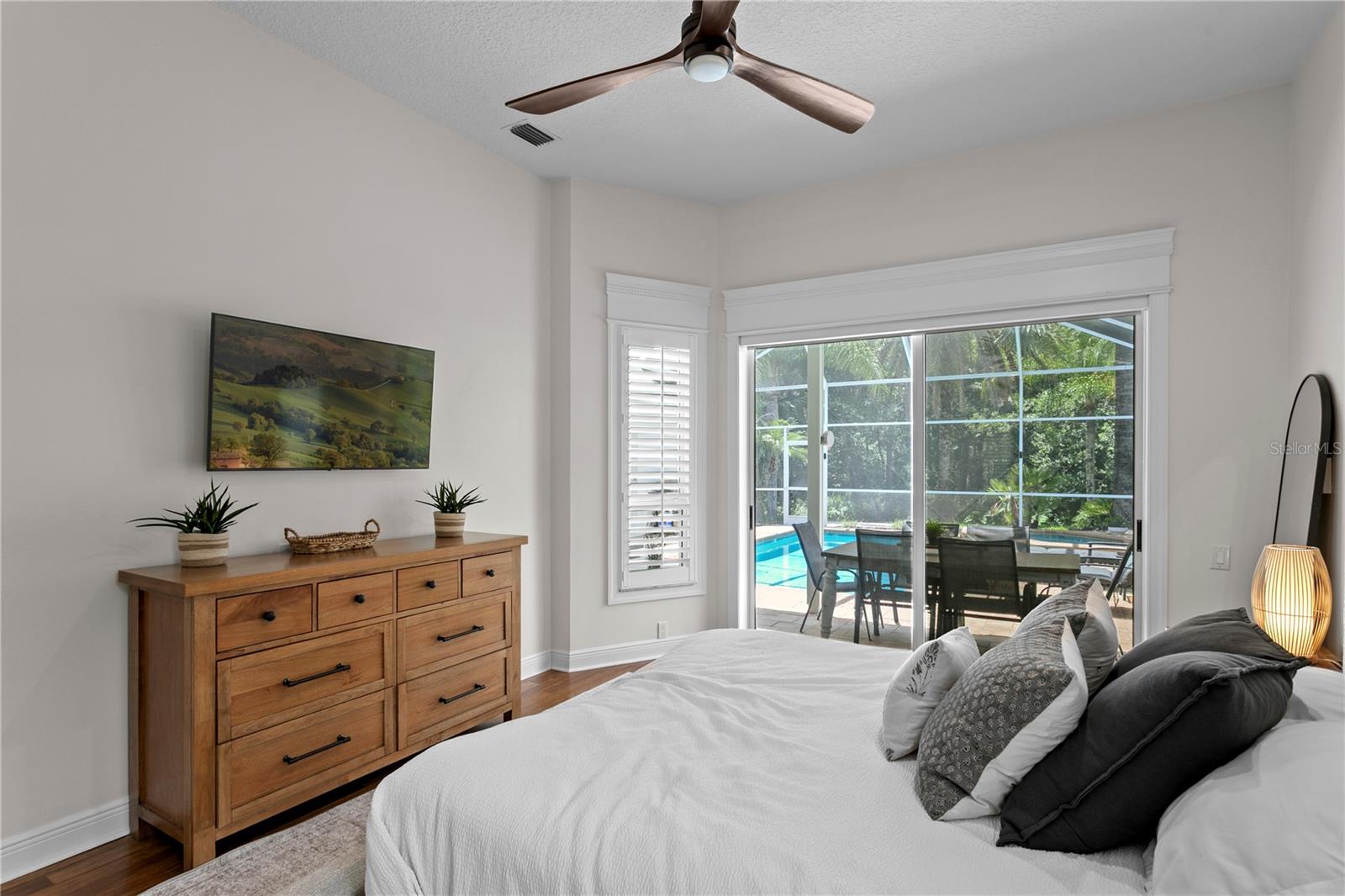 6123 SAVOY CIR