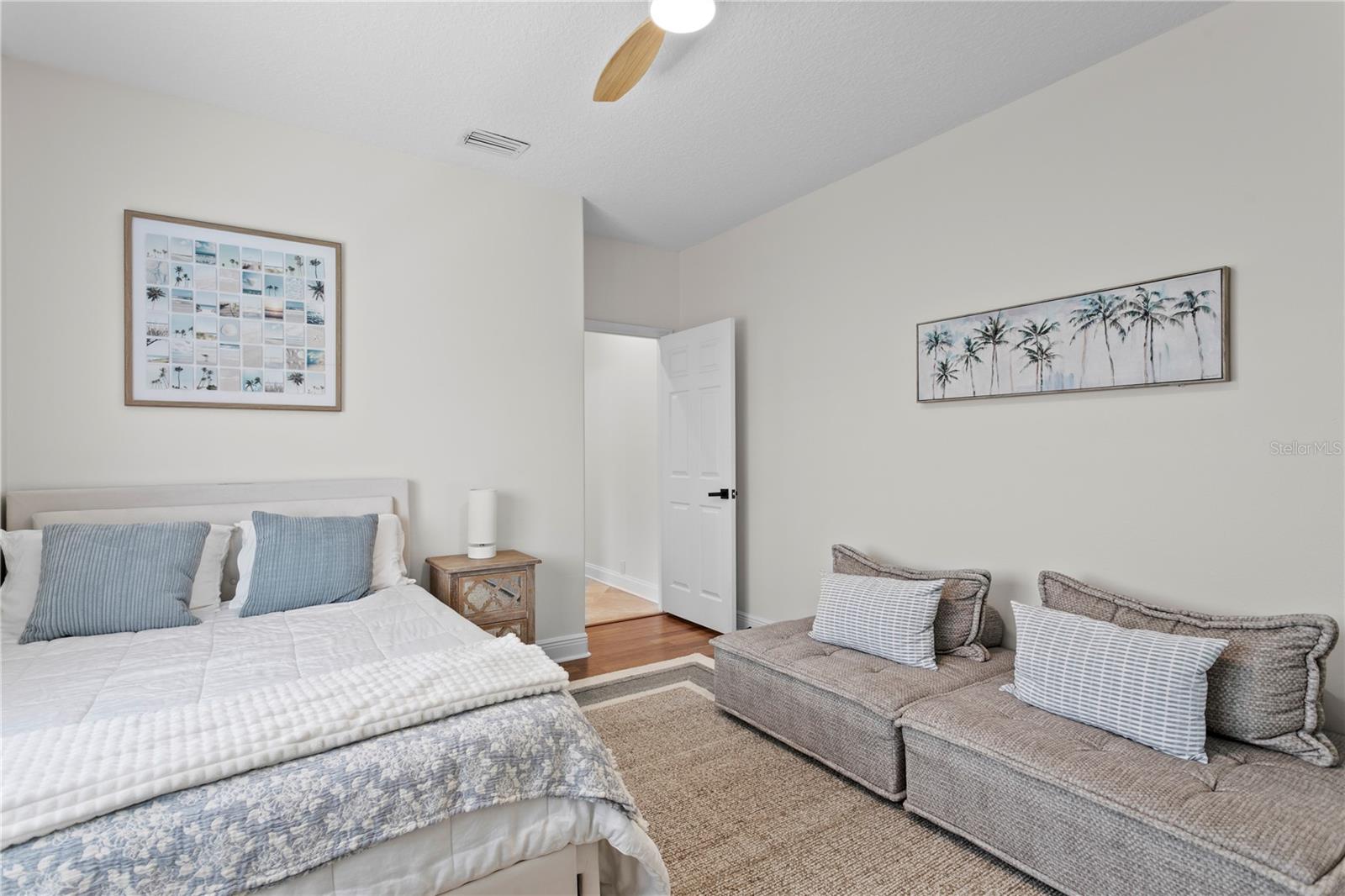 6123 SAVOY CIR