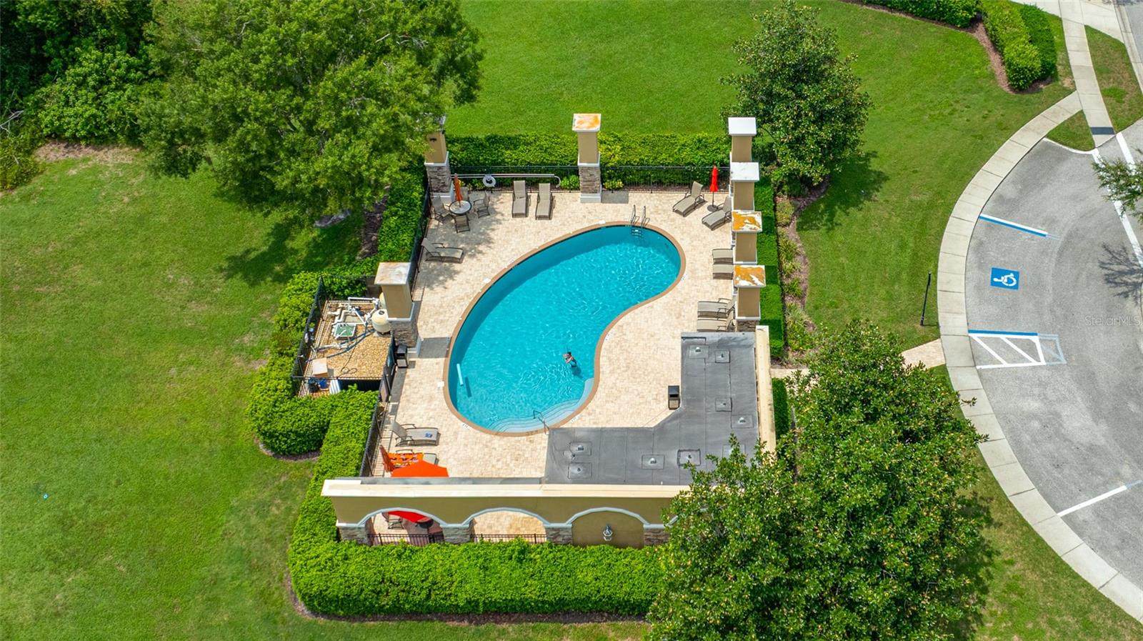 2923 DEVONOAK BLVD