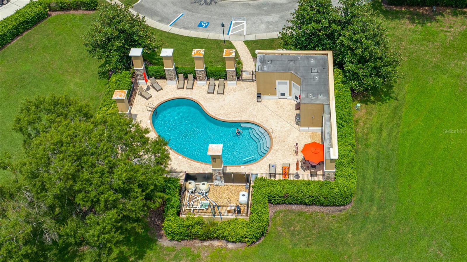 2923 DEVONOAK BLVD