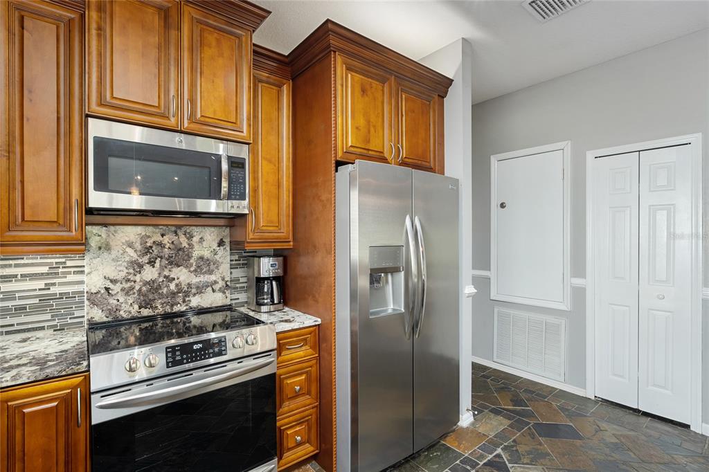 15406 SIR MAXWELL COURT