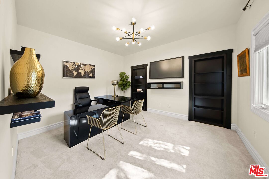 25043 Abercrombie Ln