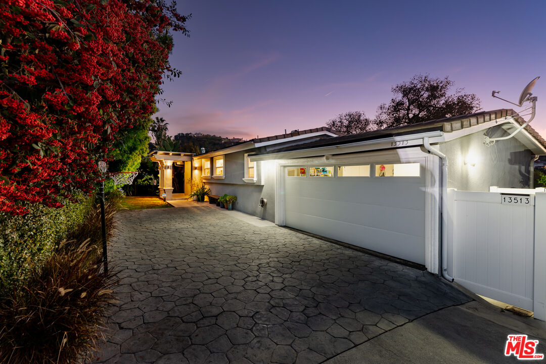 13513 Cheltenham Dr