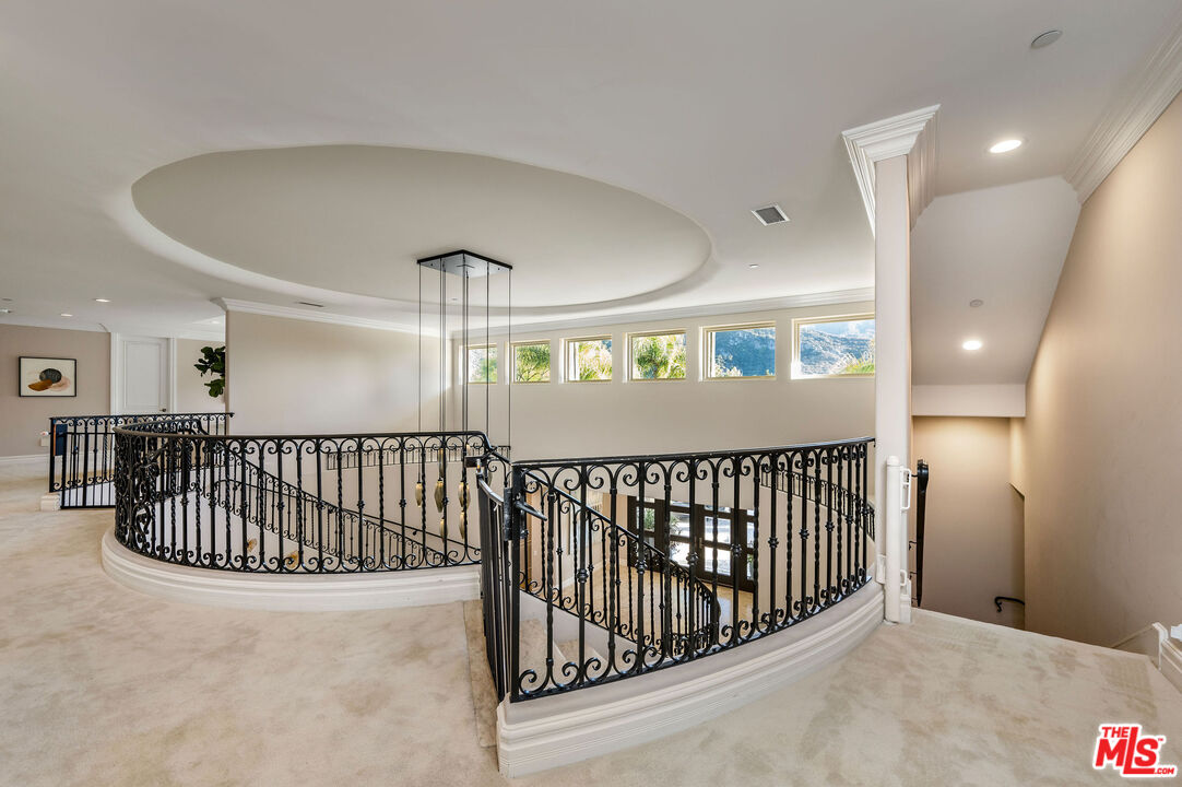 25043 Abercrombie Ln