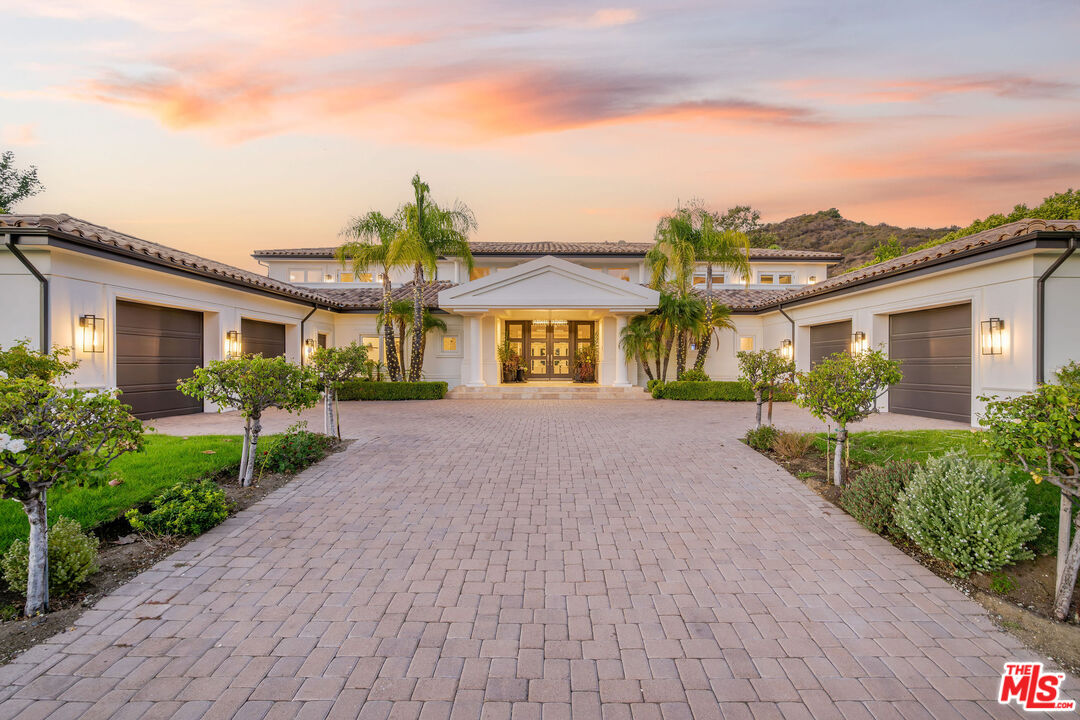 25043 Abercrombie Ln