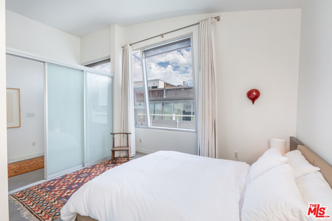 615 Hampton Dr Unit: A304