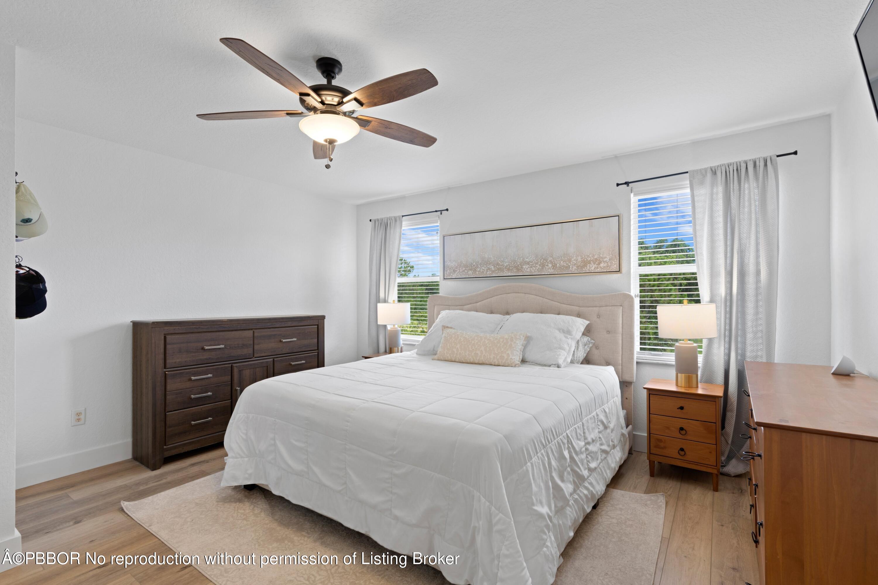 2970 SE Lexington Lakes Drive, 1