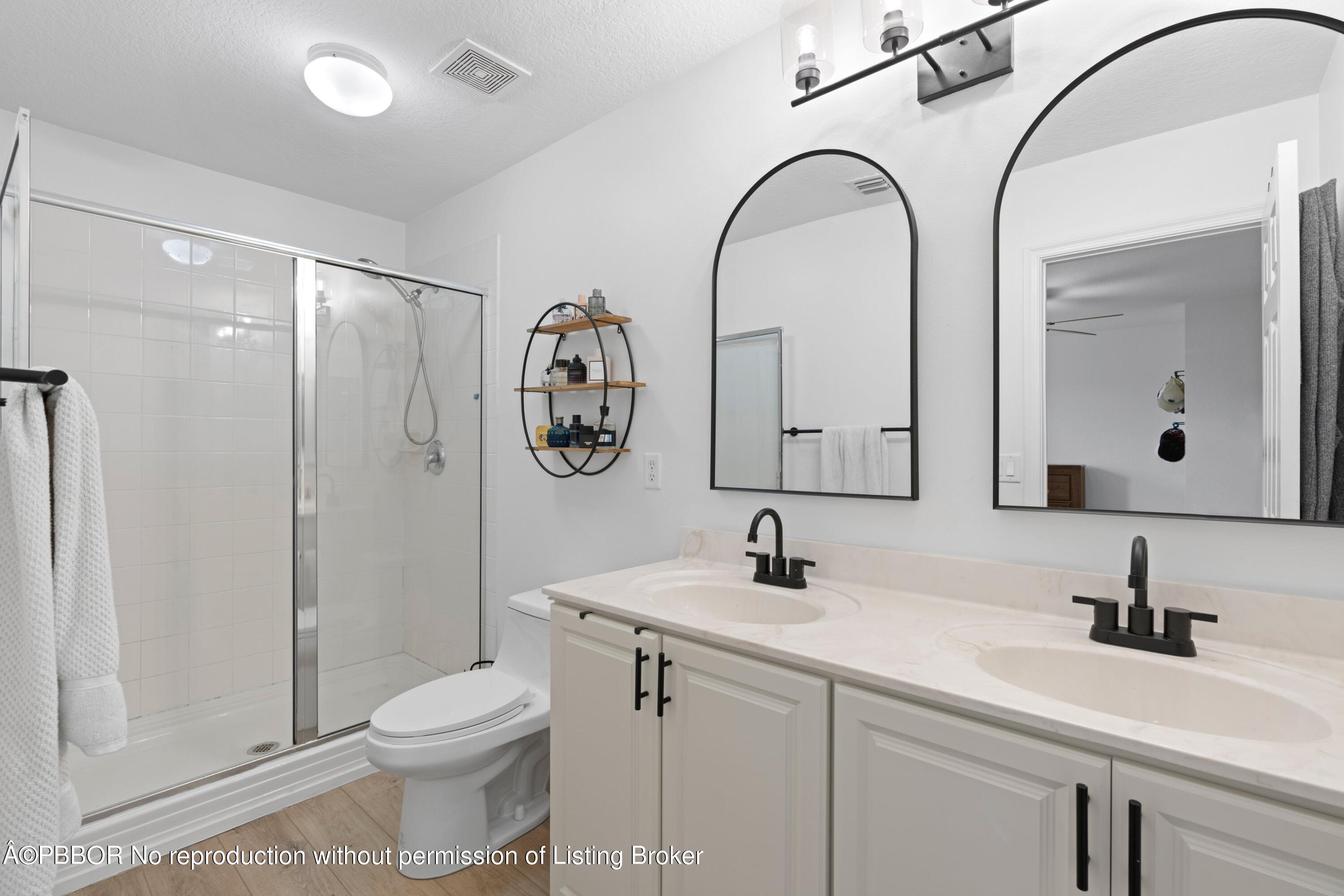 2970 SE Lexington Lakes Drive, 1