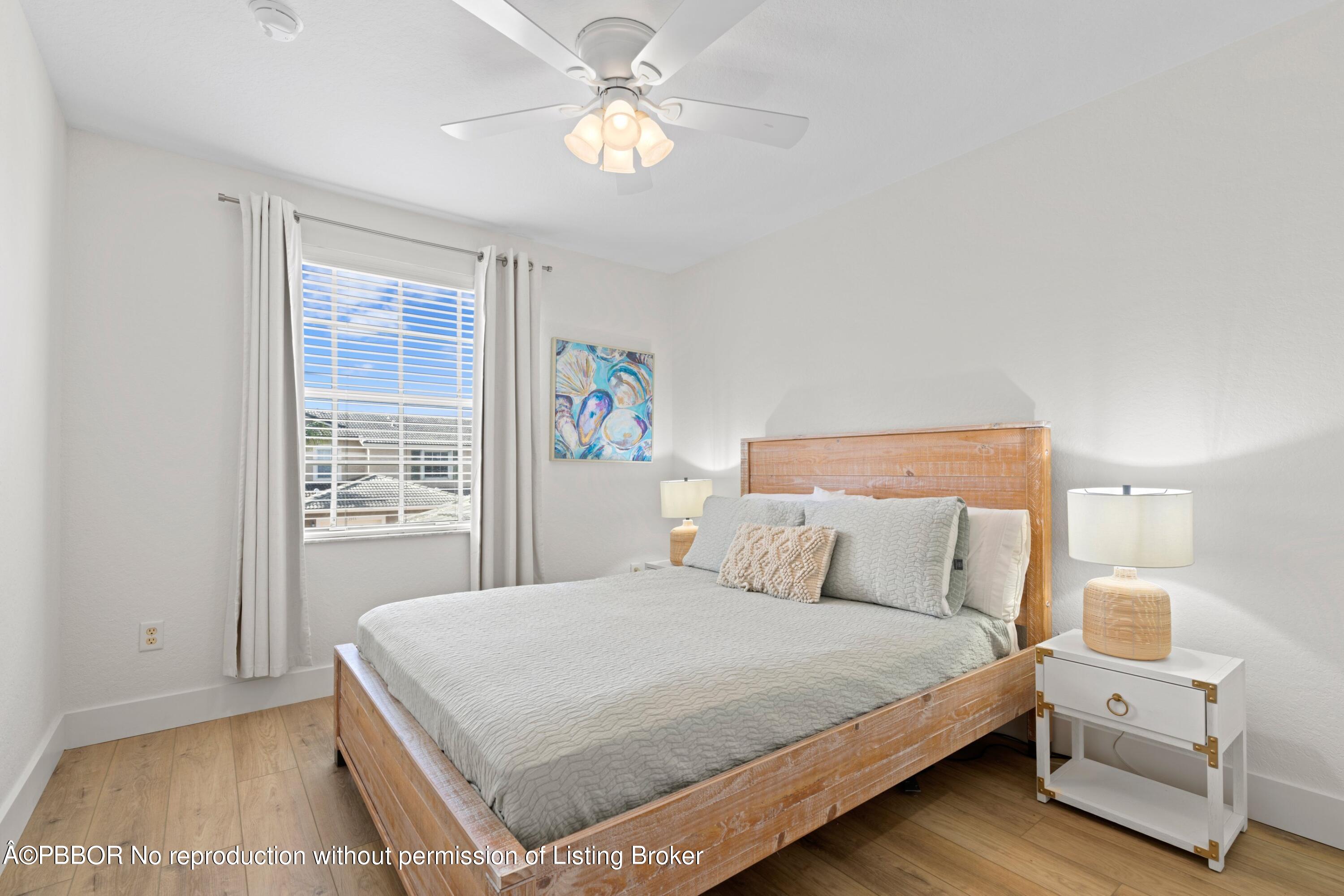 2970 SE Lexington Lakes Drive, 1