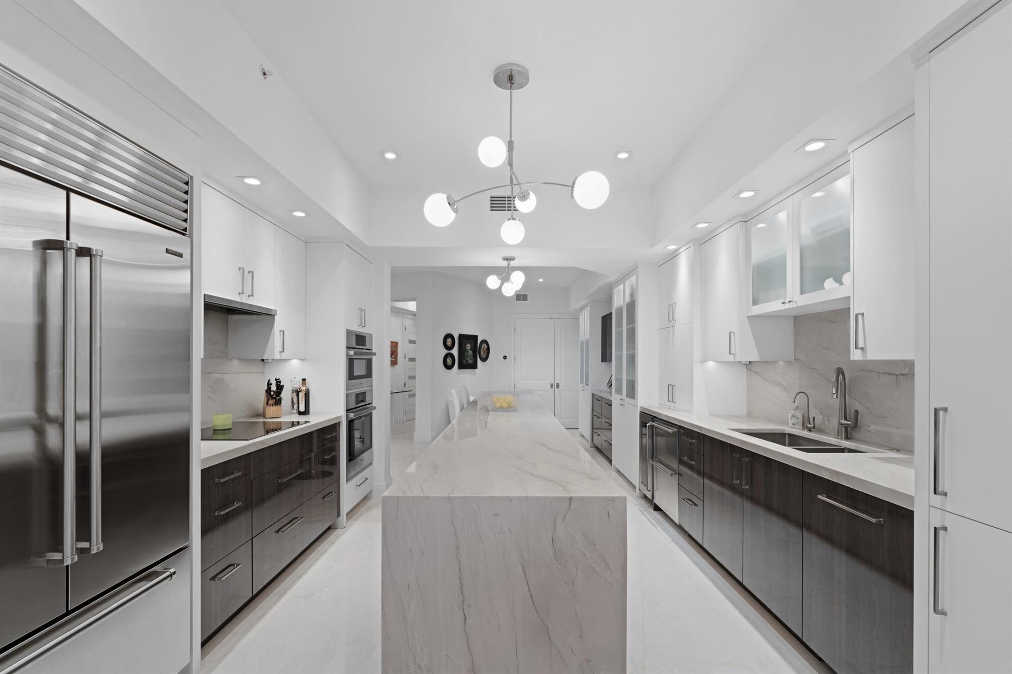 201 S Narcissus Avenue 504