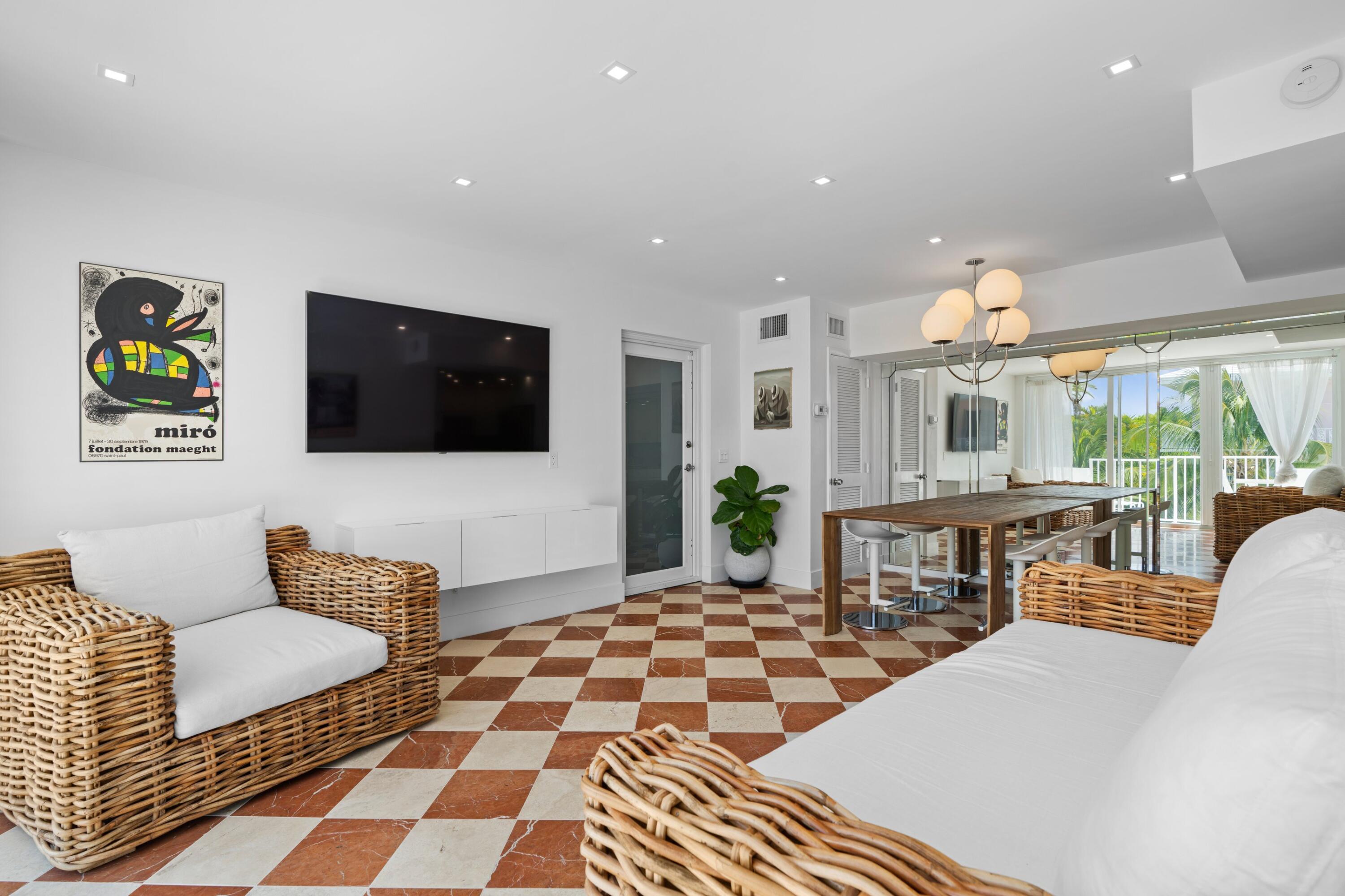 401 Peruvian Avenue 3020