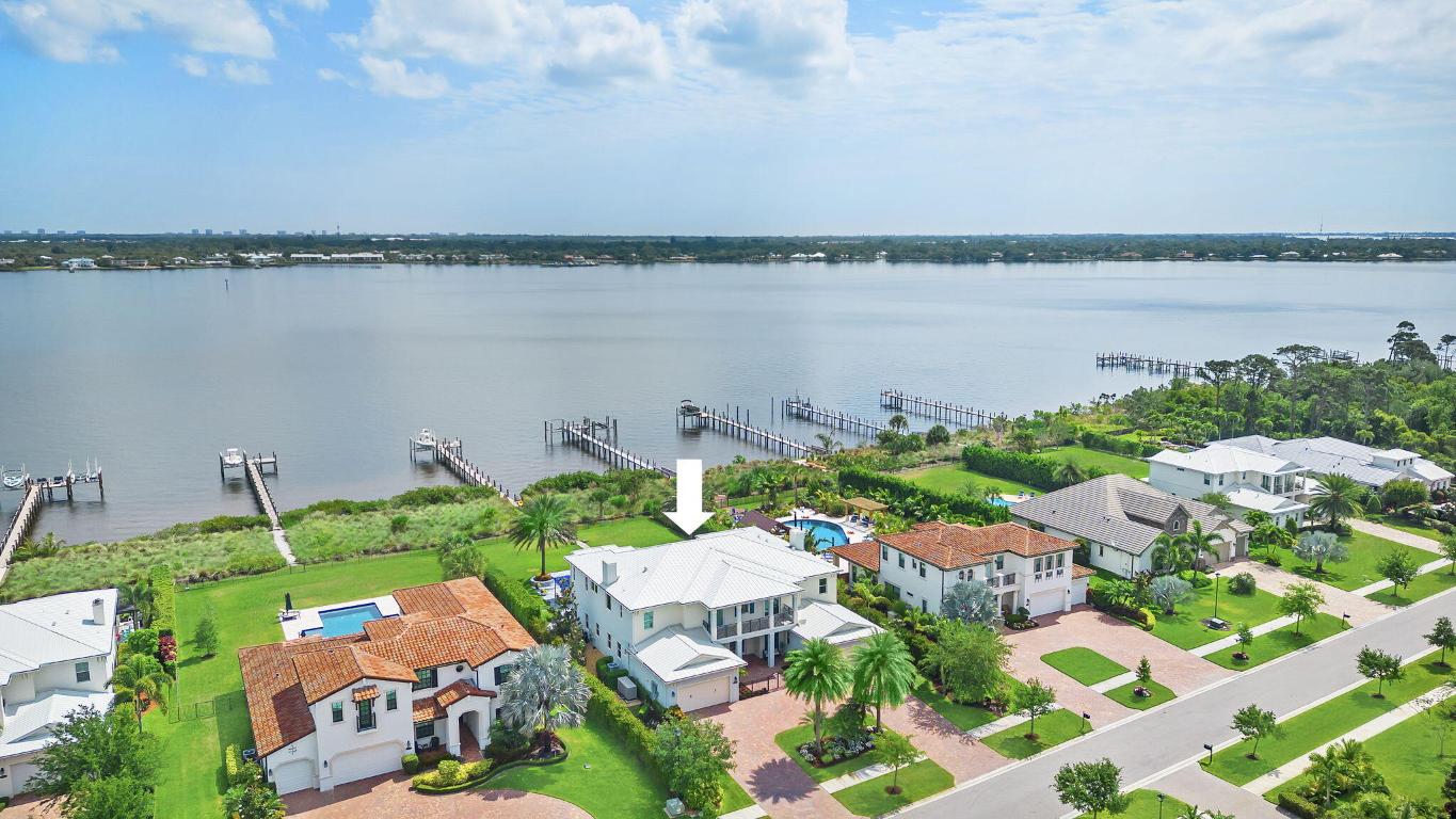 3050 NW Radcliffe Way