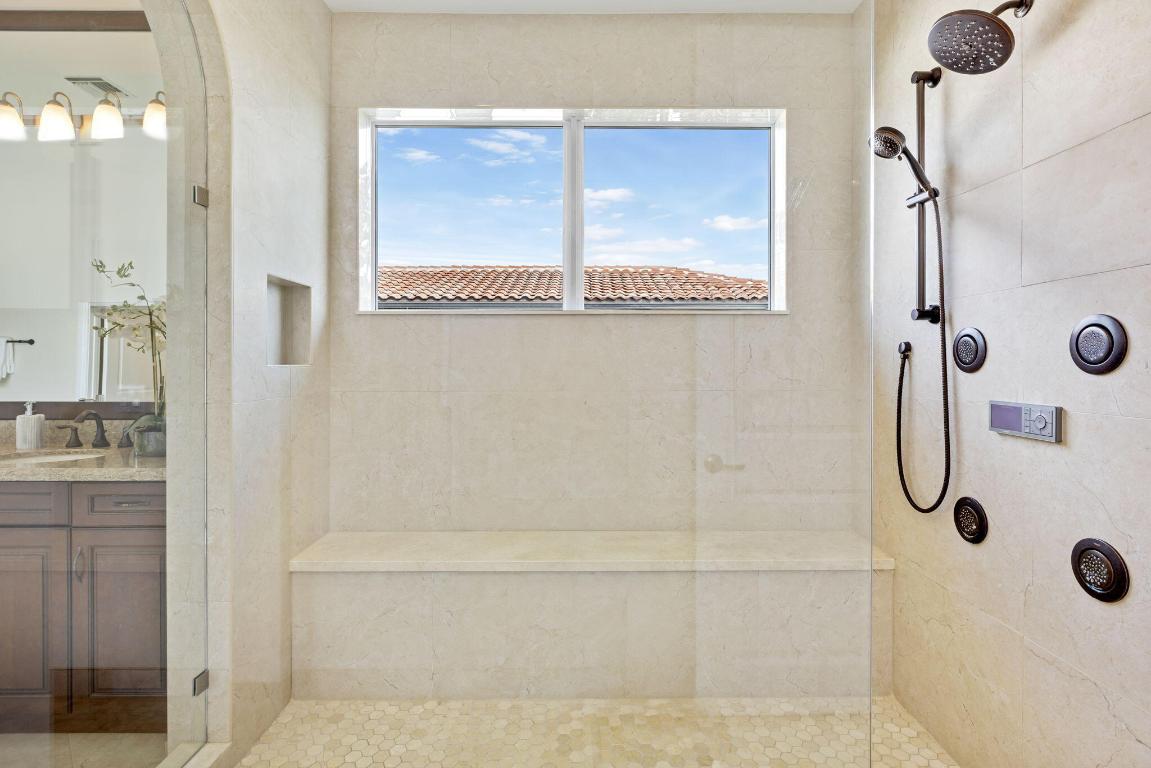 3050 NW Radcliffe Way