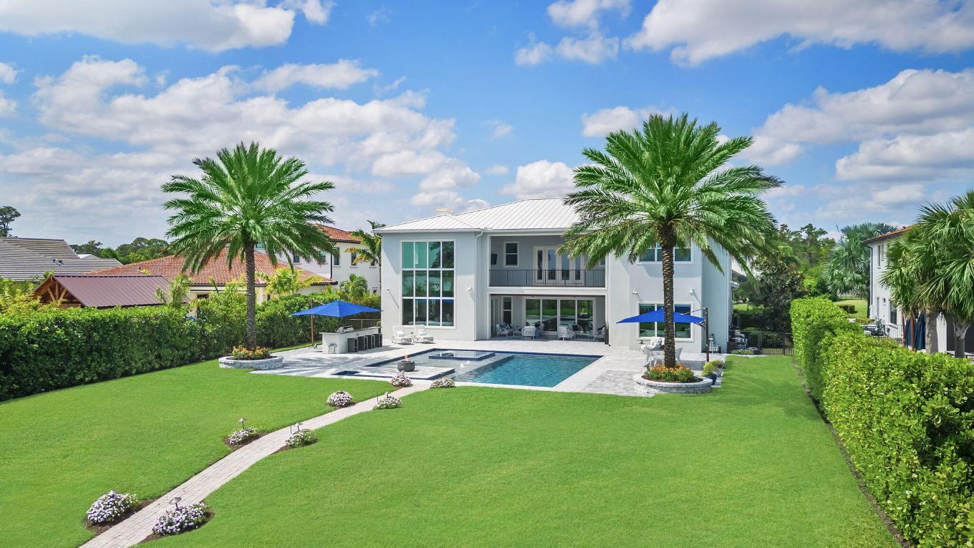 3050 NW Radcliffe Way