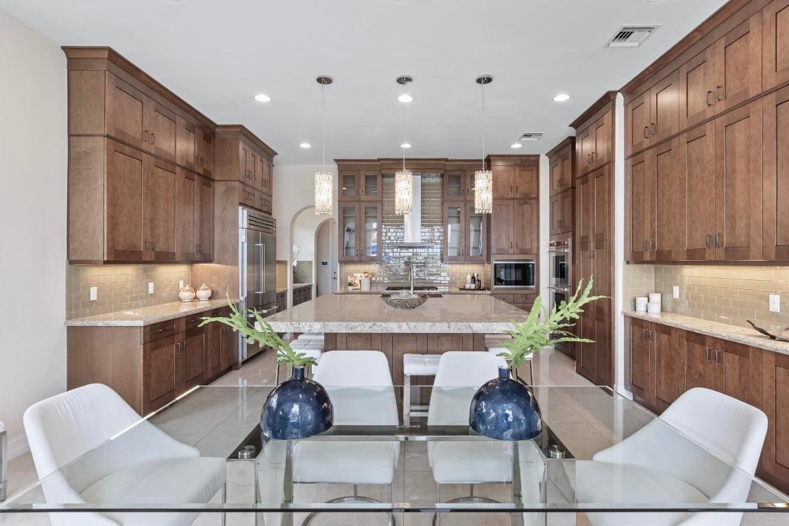 3050 NW Radcliffe Way