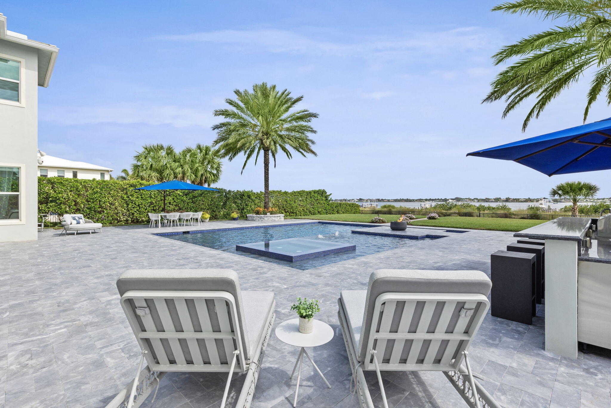 3050 NW Radcliffe Way