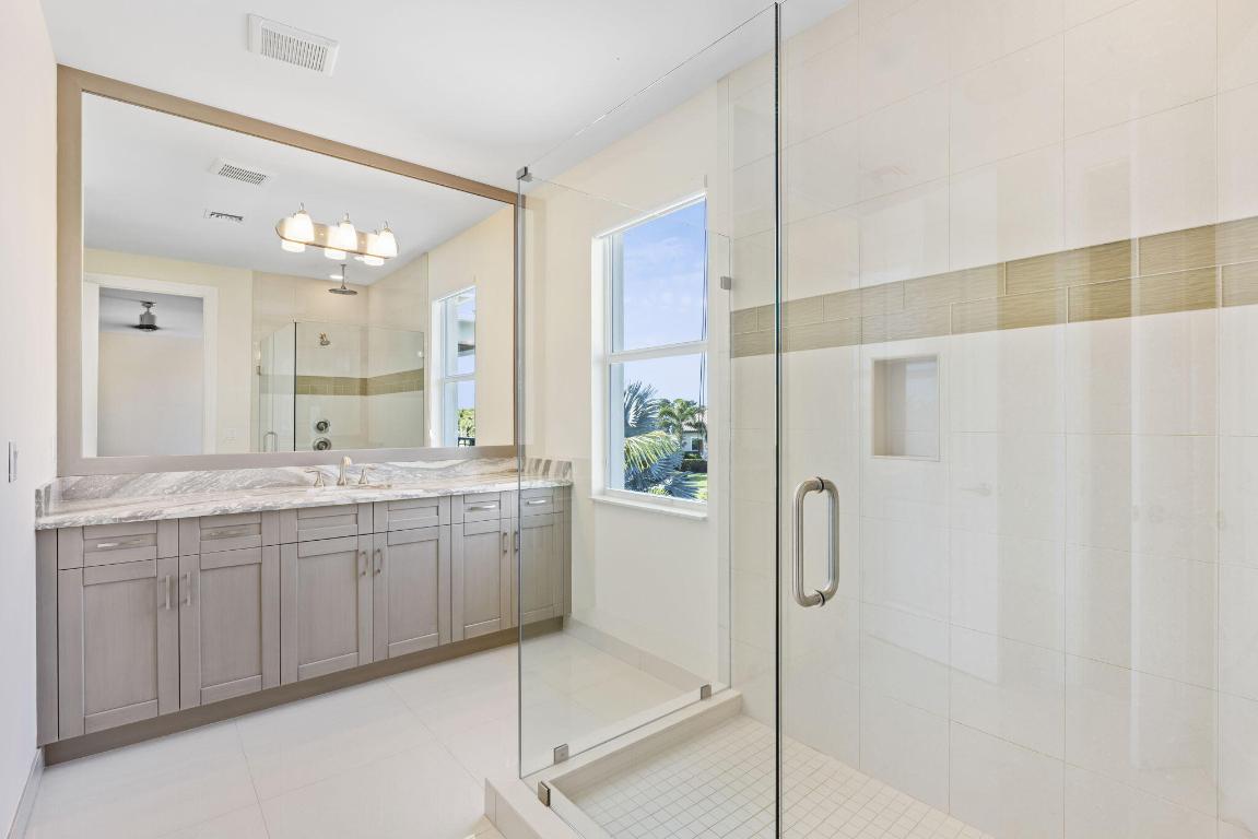 3050 NW Radcliffe Way