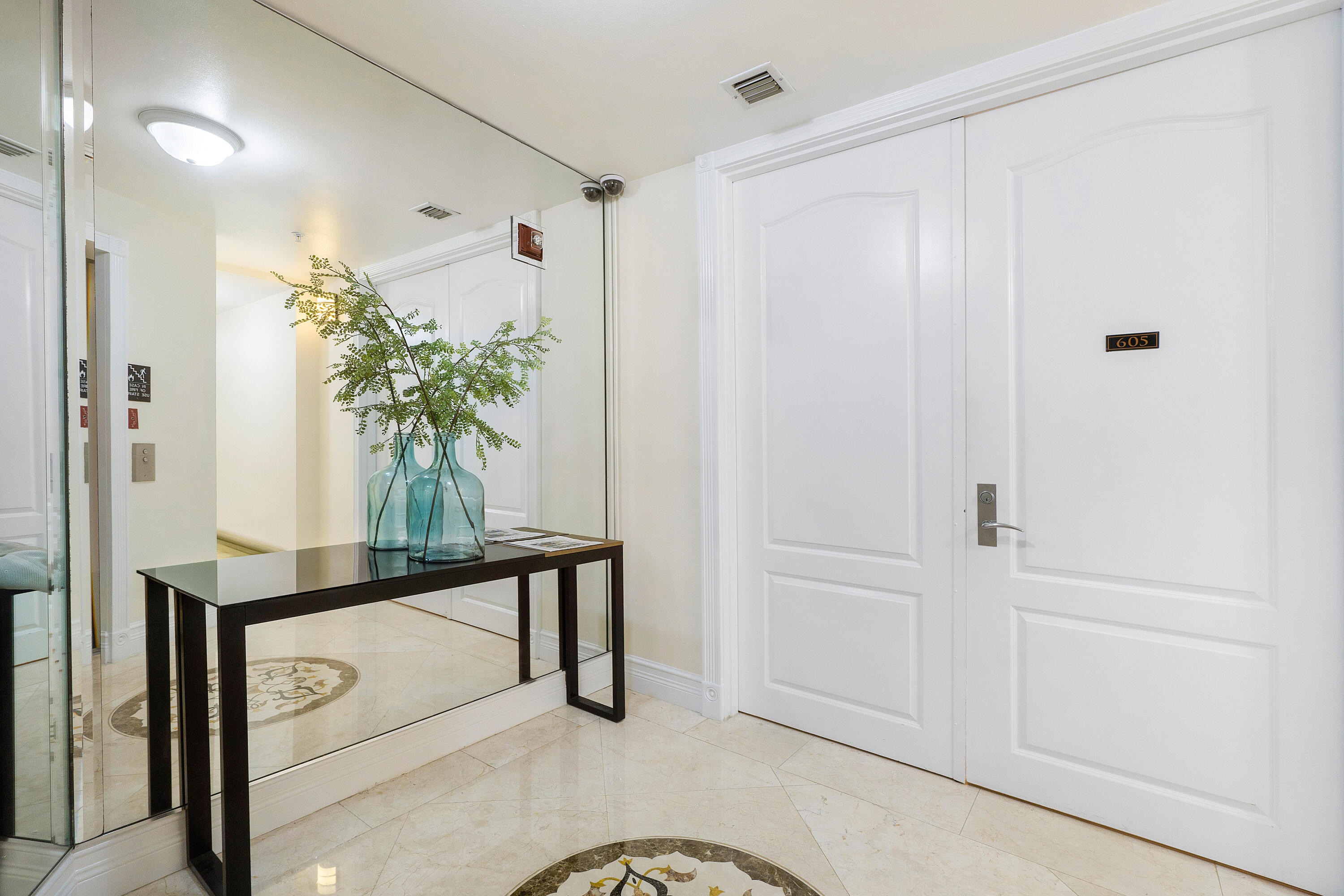 201 S Narcissus Avenue 605