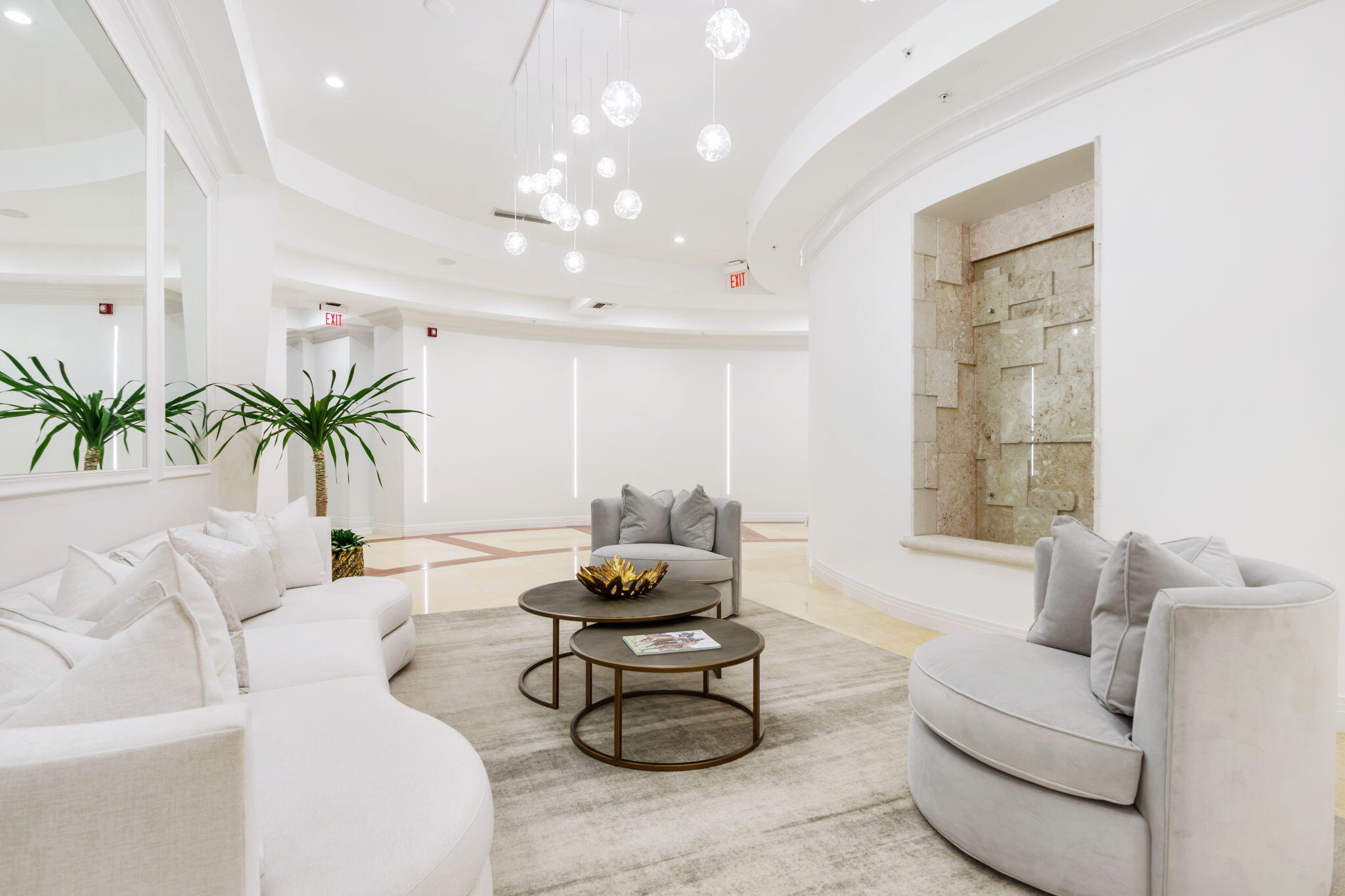 201 S Narcissus Avenue 605