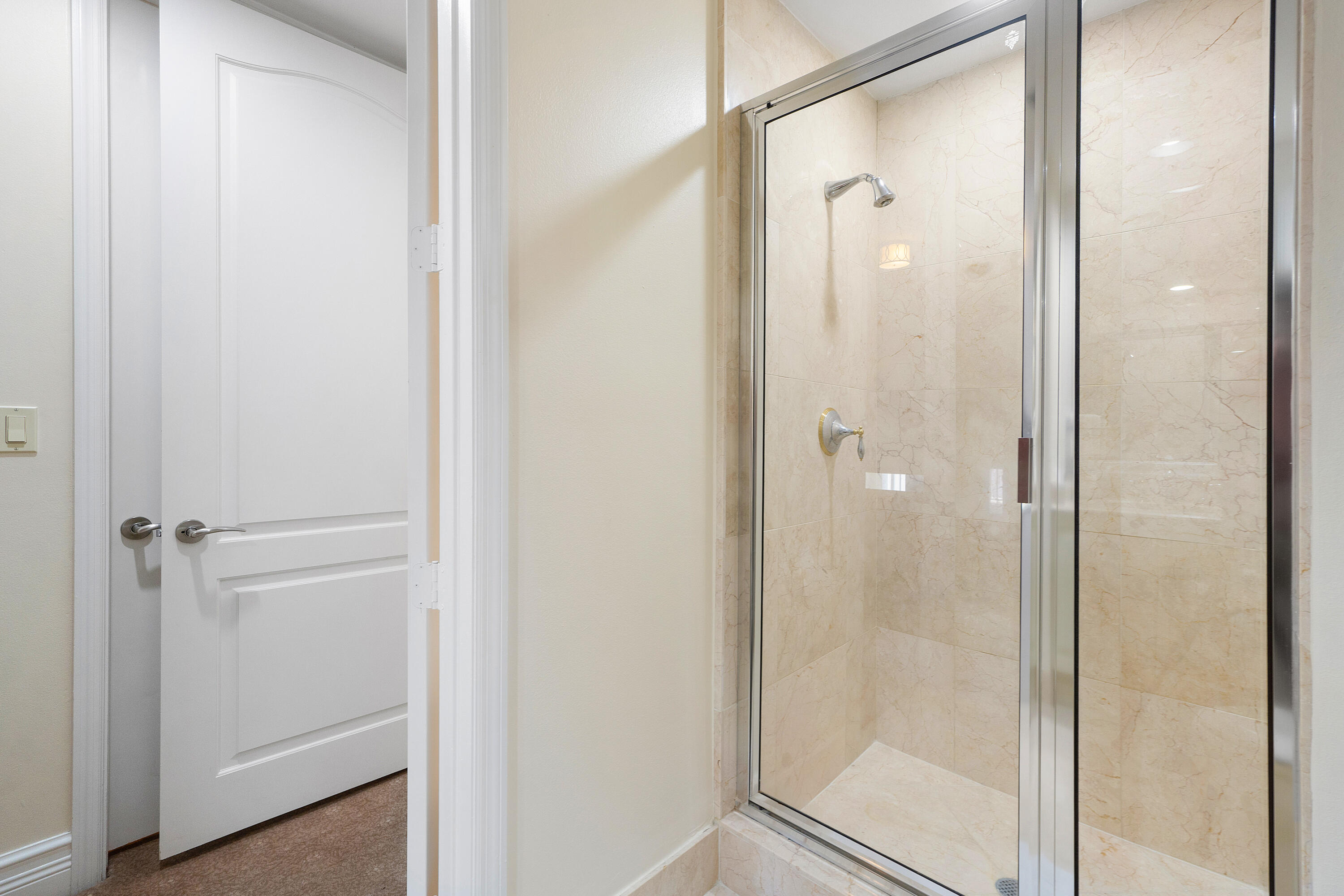 201 S Narcissus Avenue 605