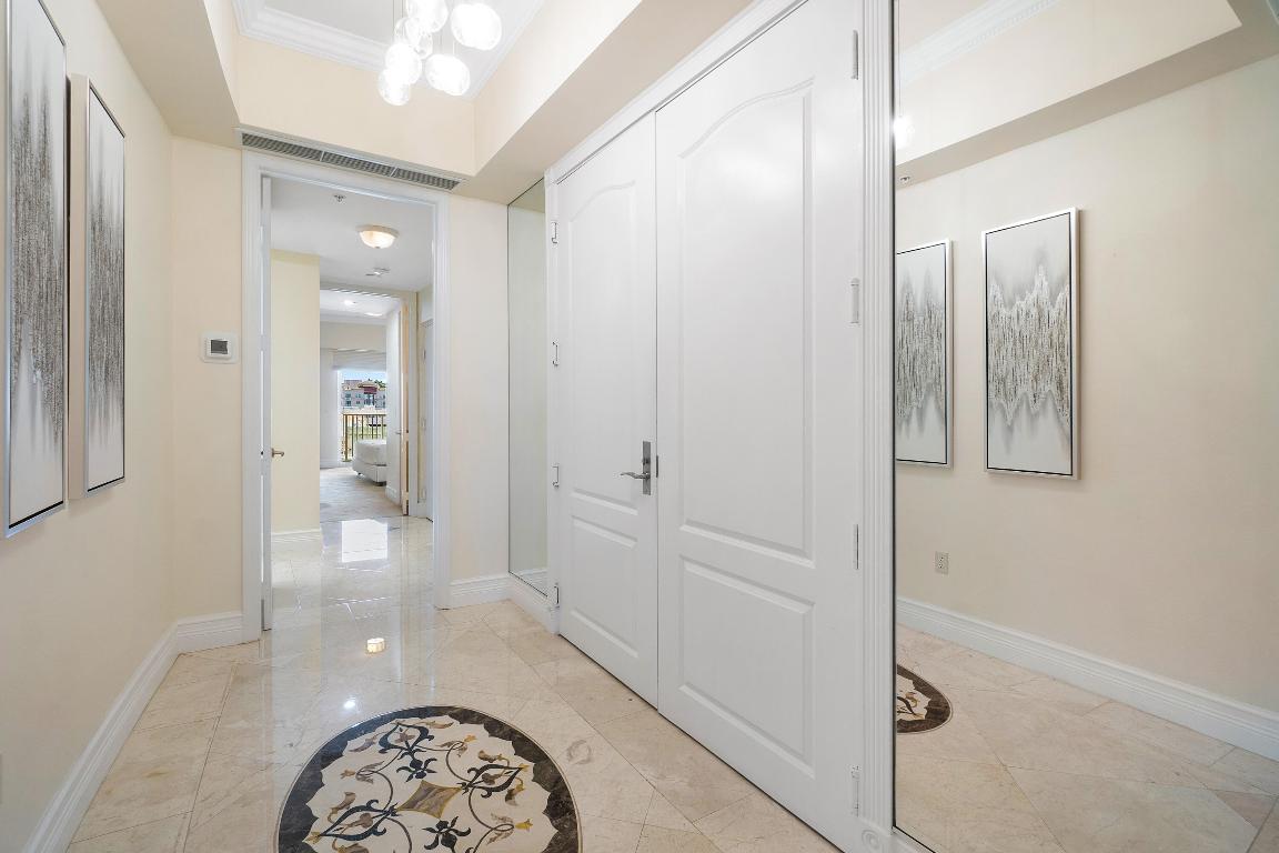 201 S Narcissus Avenue 605