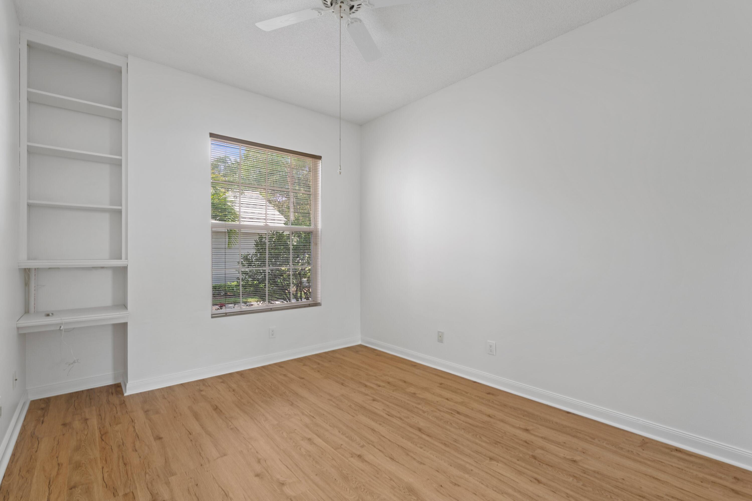 7469 SE Marsh Fern Lane