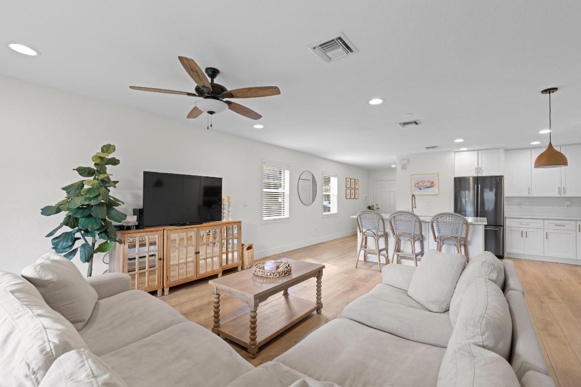 2970 SE Lexington Lakes Drive 2970