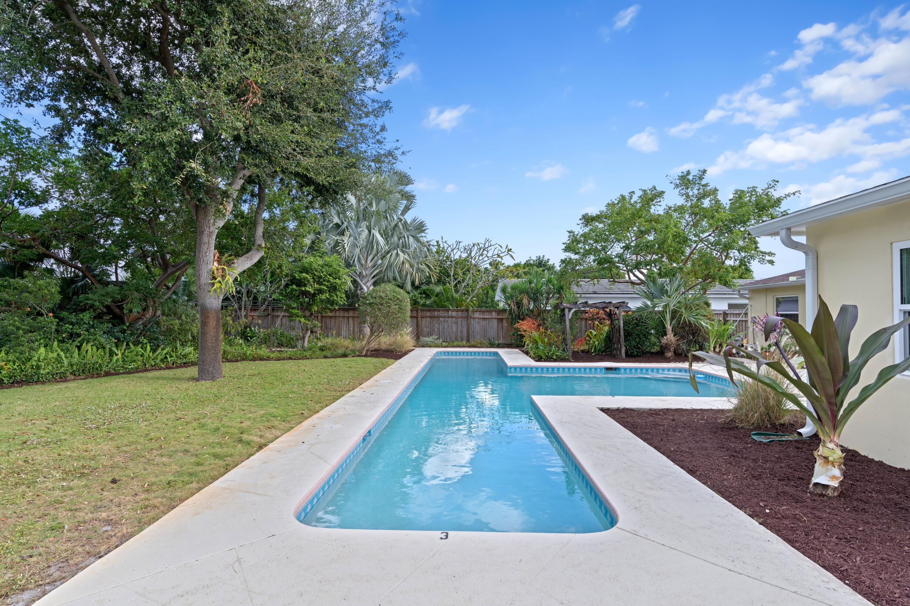 231 Alhambra Place