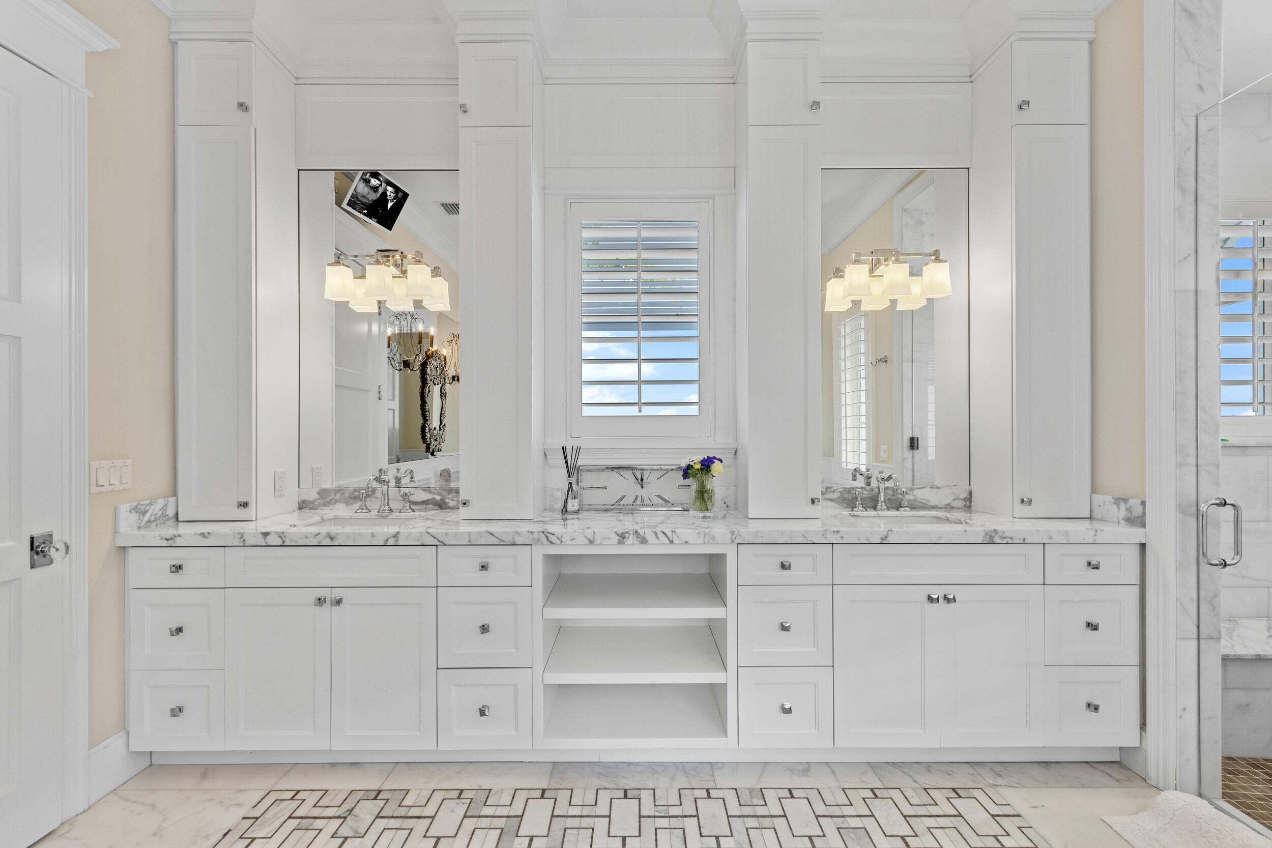 1030 Pine Point Road