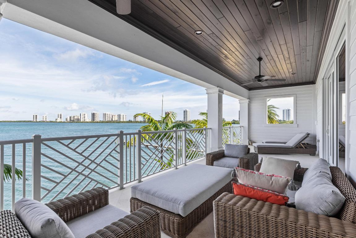 1030 Pine Point Road