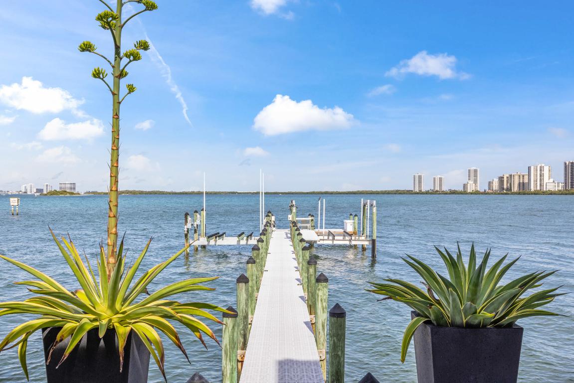 1030 Pine Point Road