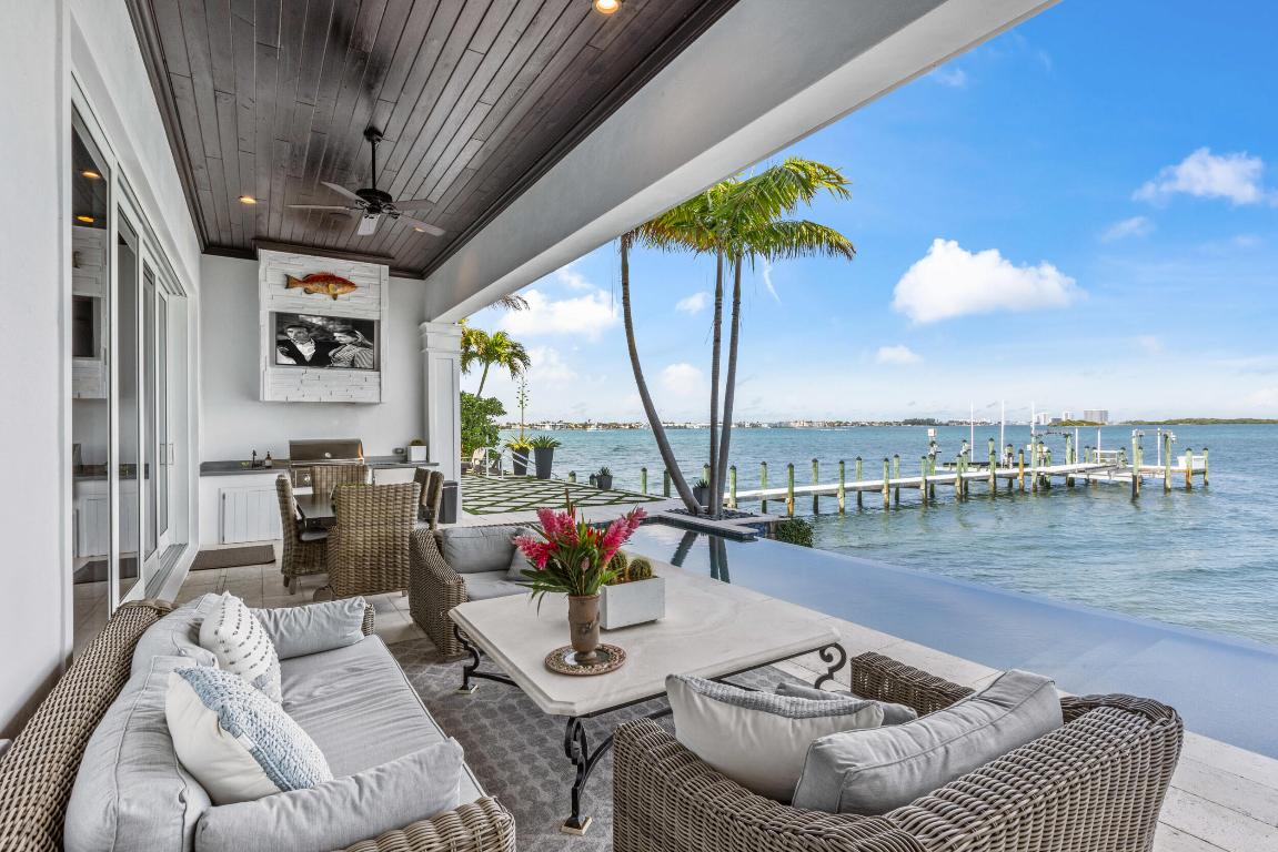 1030 Pine Point Road