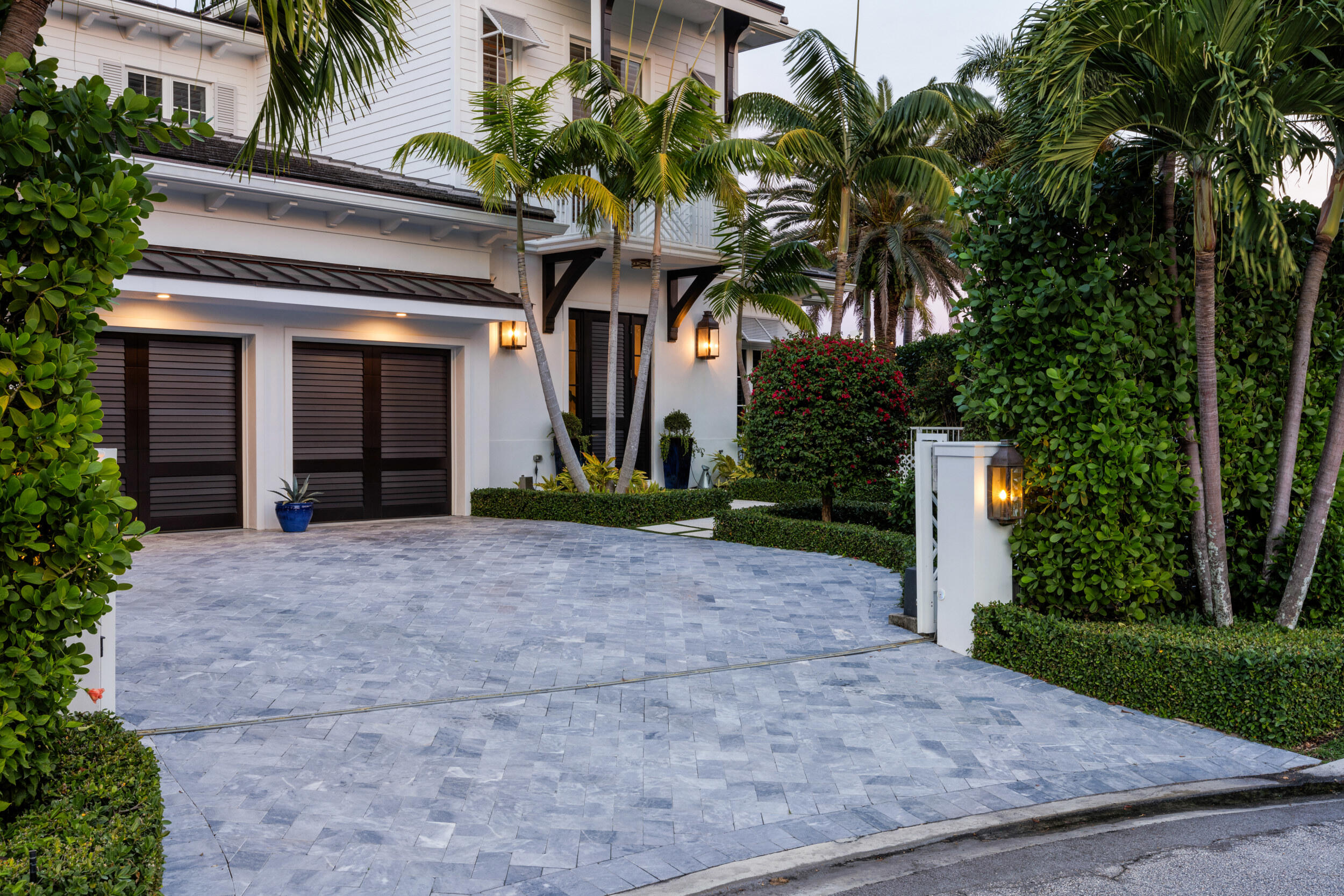 1030 Pine Point Road