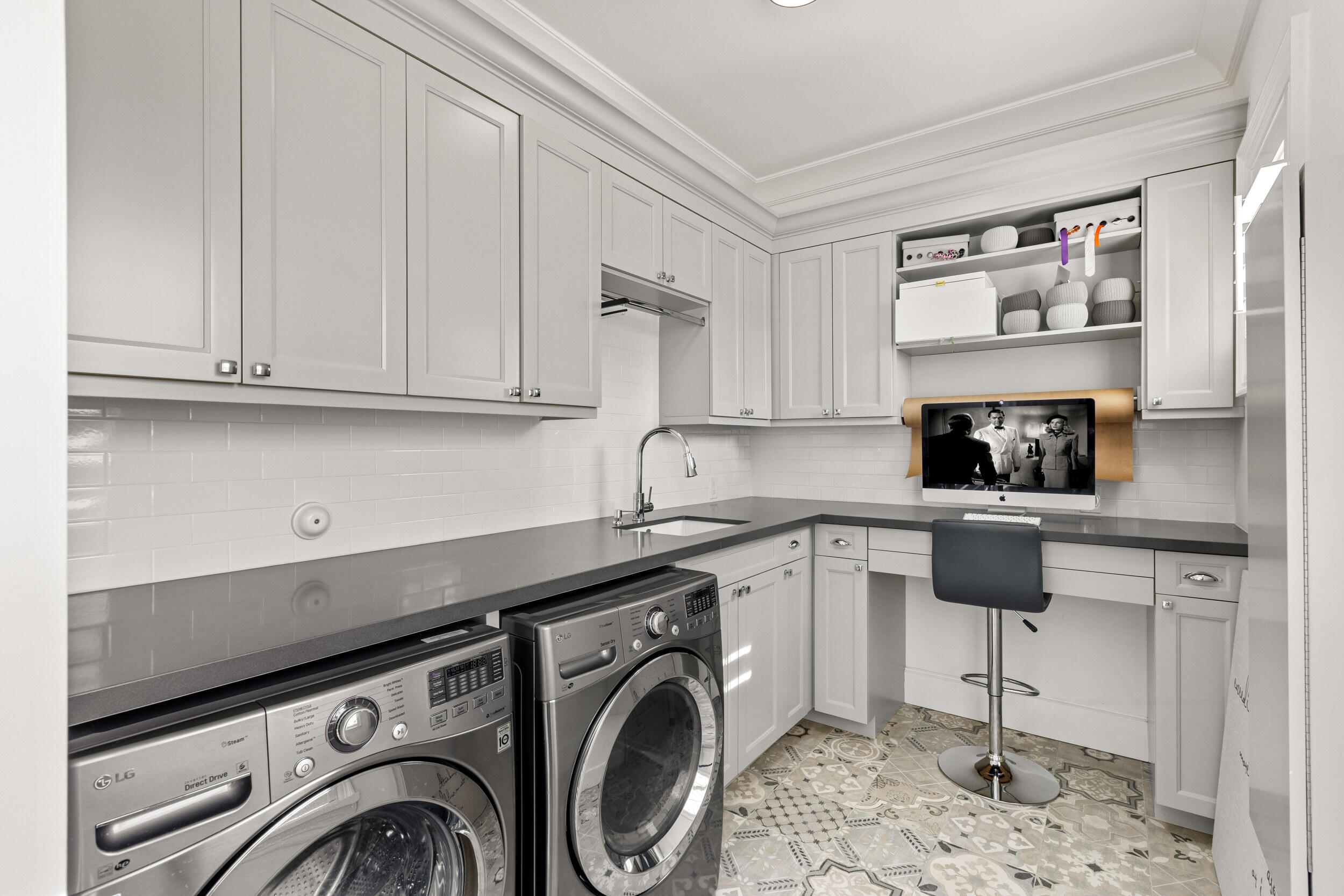 1030 Pine Point Road