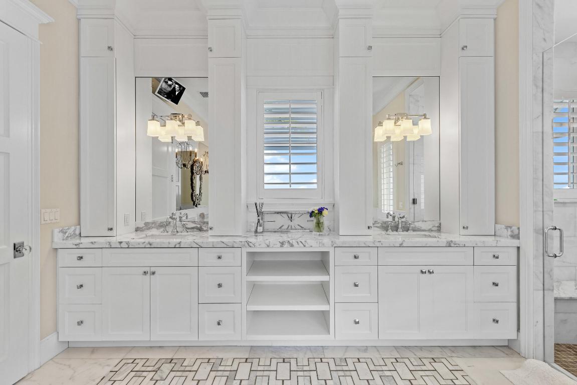 1030 Pine Point Road