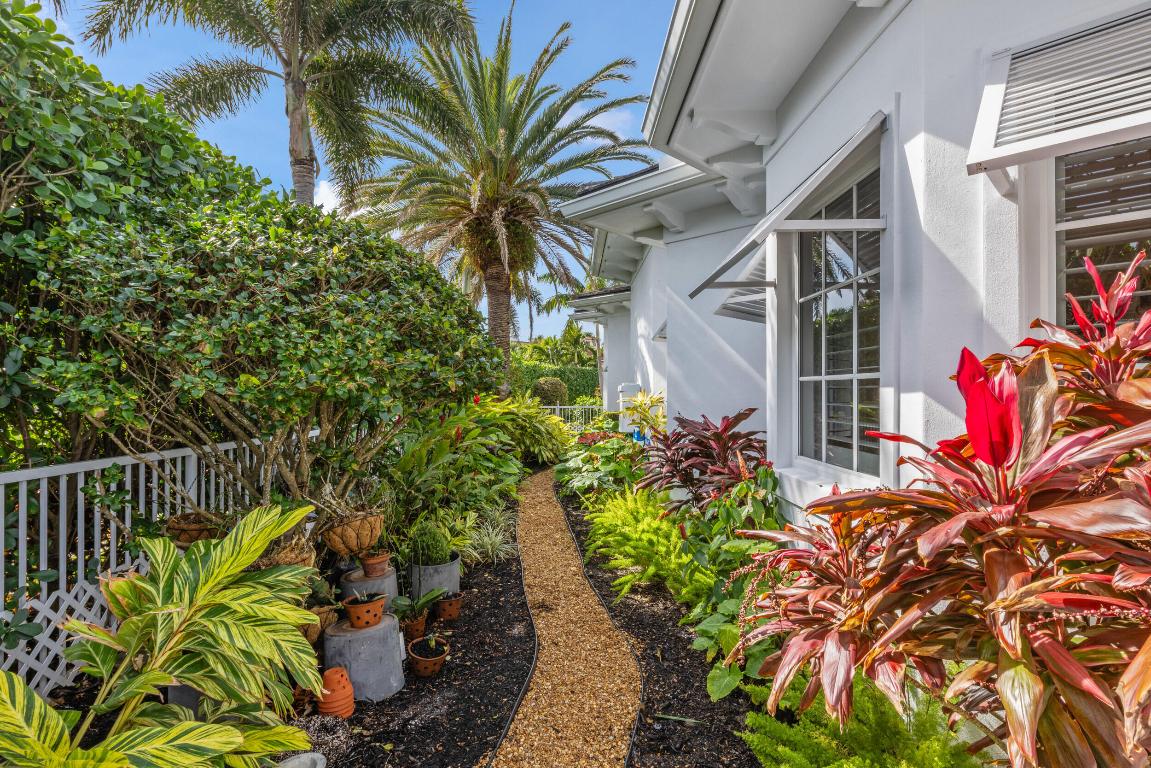 1030 Pine Point Road