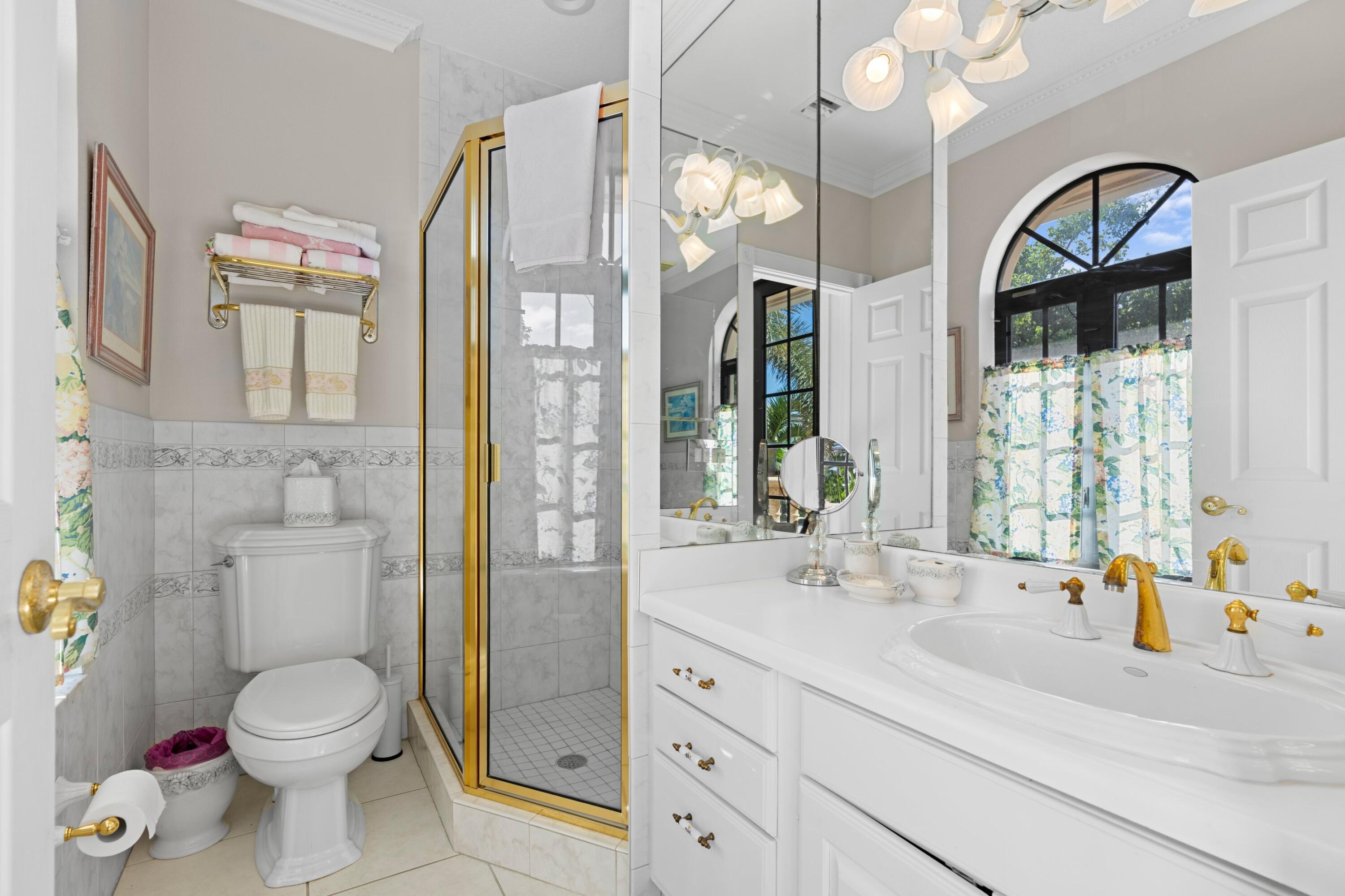 1010 Pine Point Road