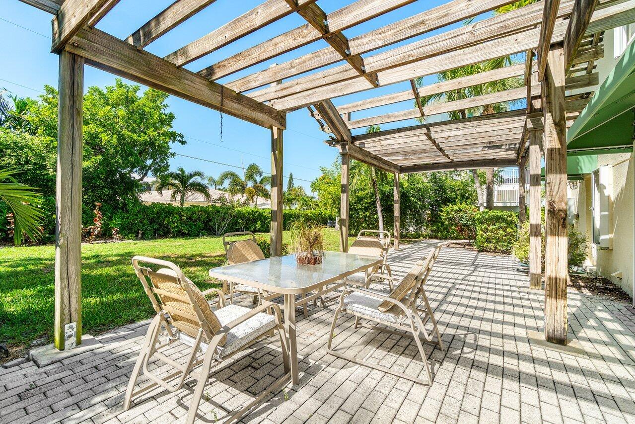 1031 Pine Point Road