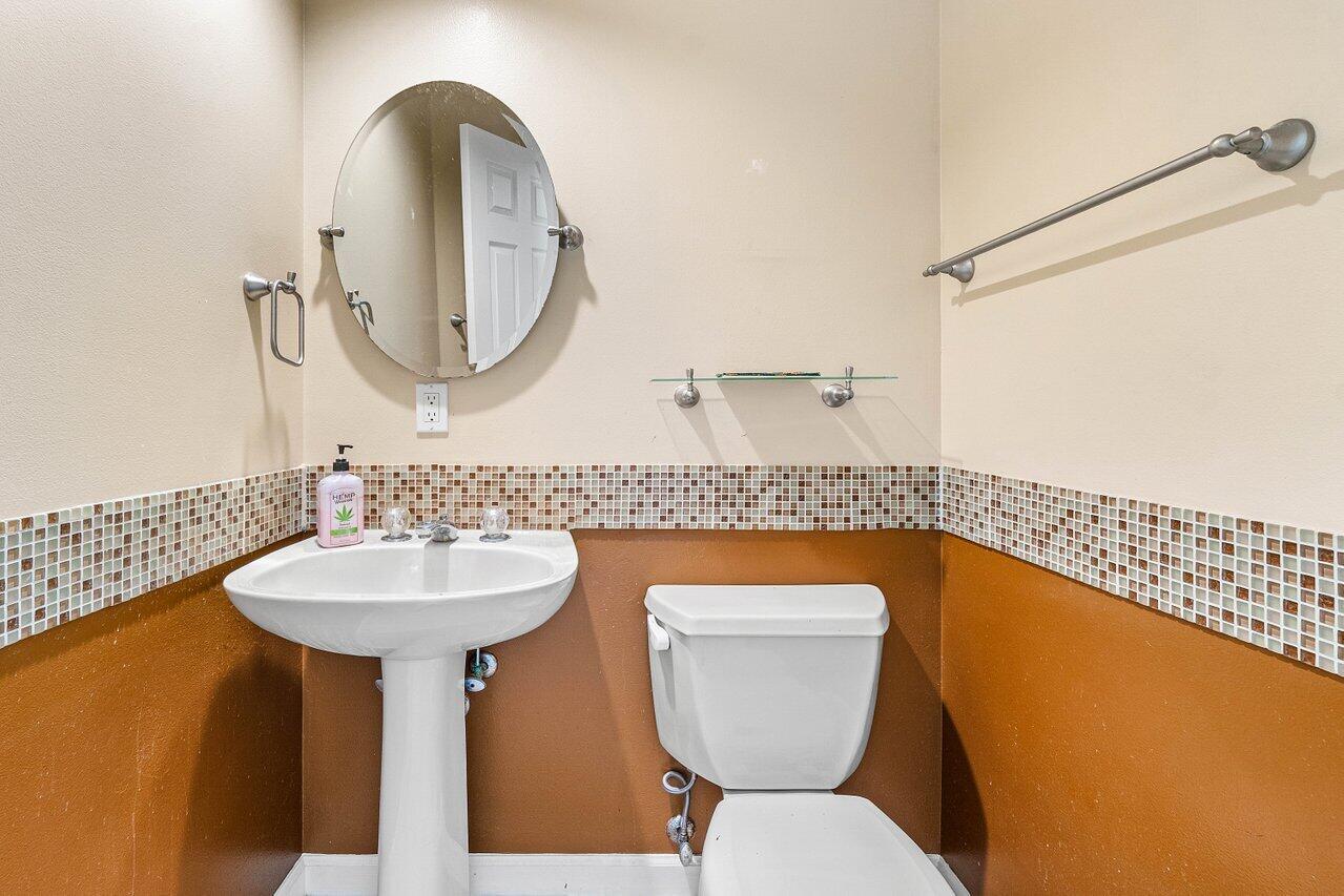 1031 Pine Point Road