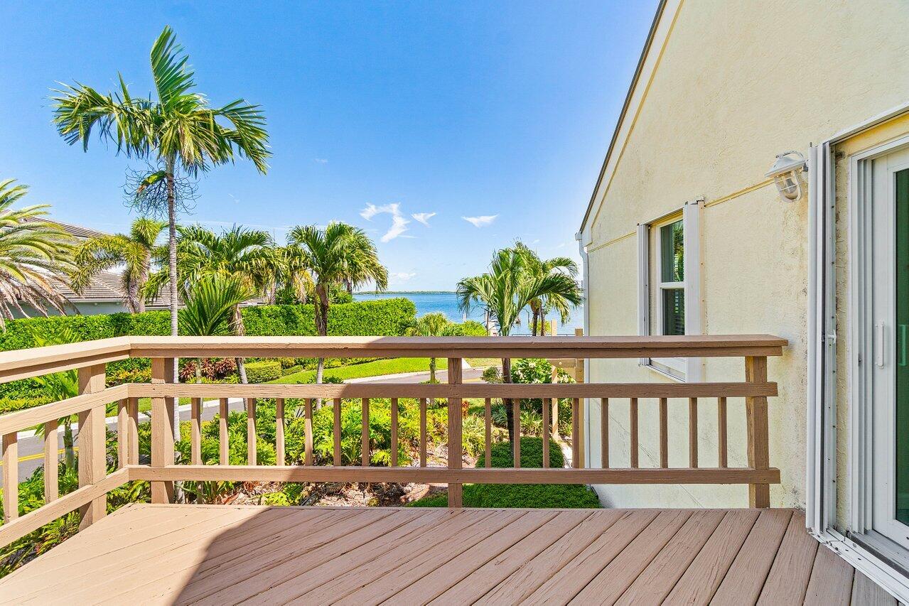 1031 Pine Point Road