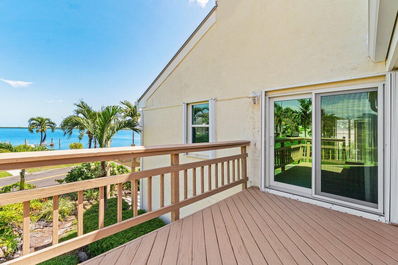 1031 Pine Point Road