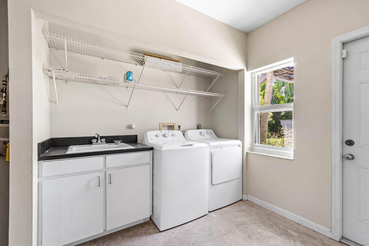 1031 Pine Point Road