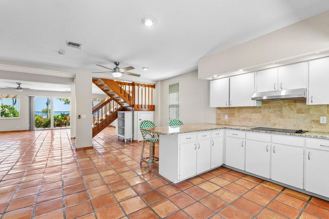 1031 Pine Point Road