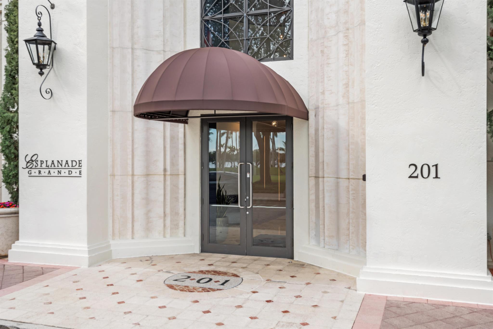 201 S Narcissus Avenue 605